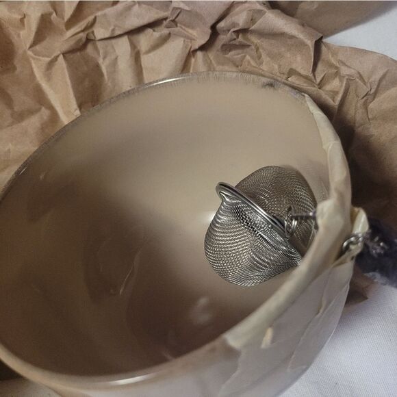 Ceramic Mug With Amethyst - Picture 4 of 6